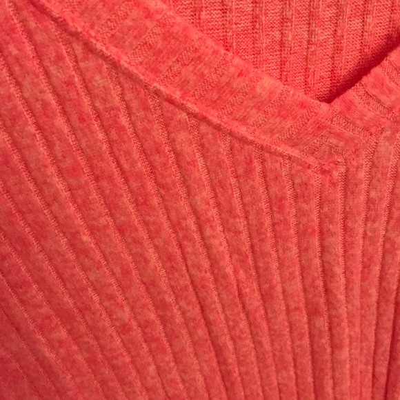 NWT Victoria’s Secret PINK Dog Crop Sweater - Picture 5 of 5